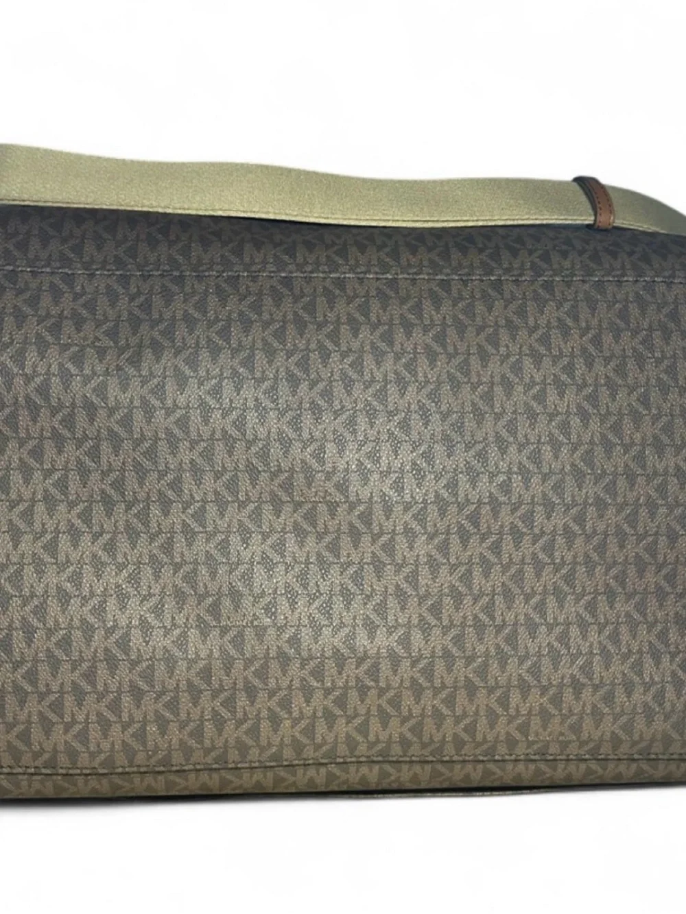 Michael Kors Weekender large duffel with Tan Trim